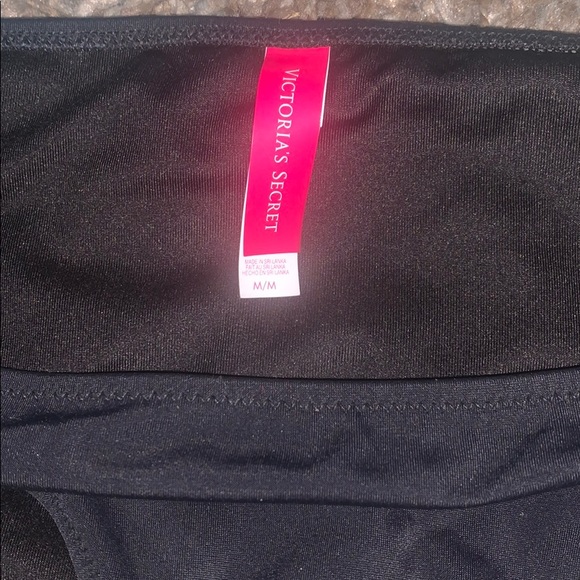 Victoria’s Secret Bikini - Picture 2 of 5